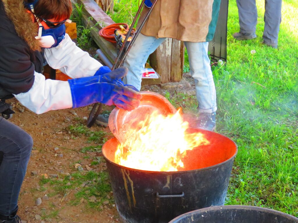 enfumage d'une pièce - cuisson raku