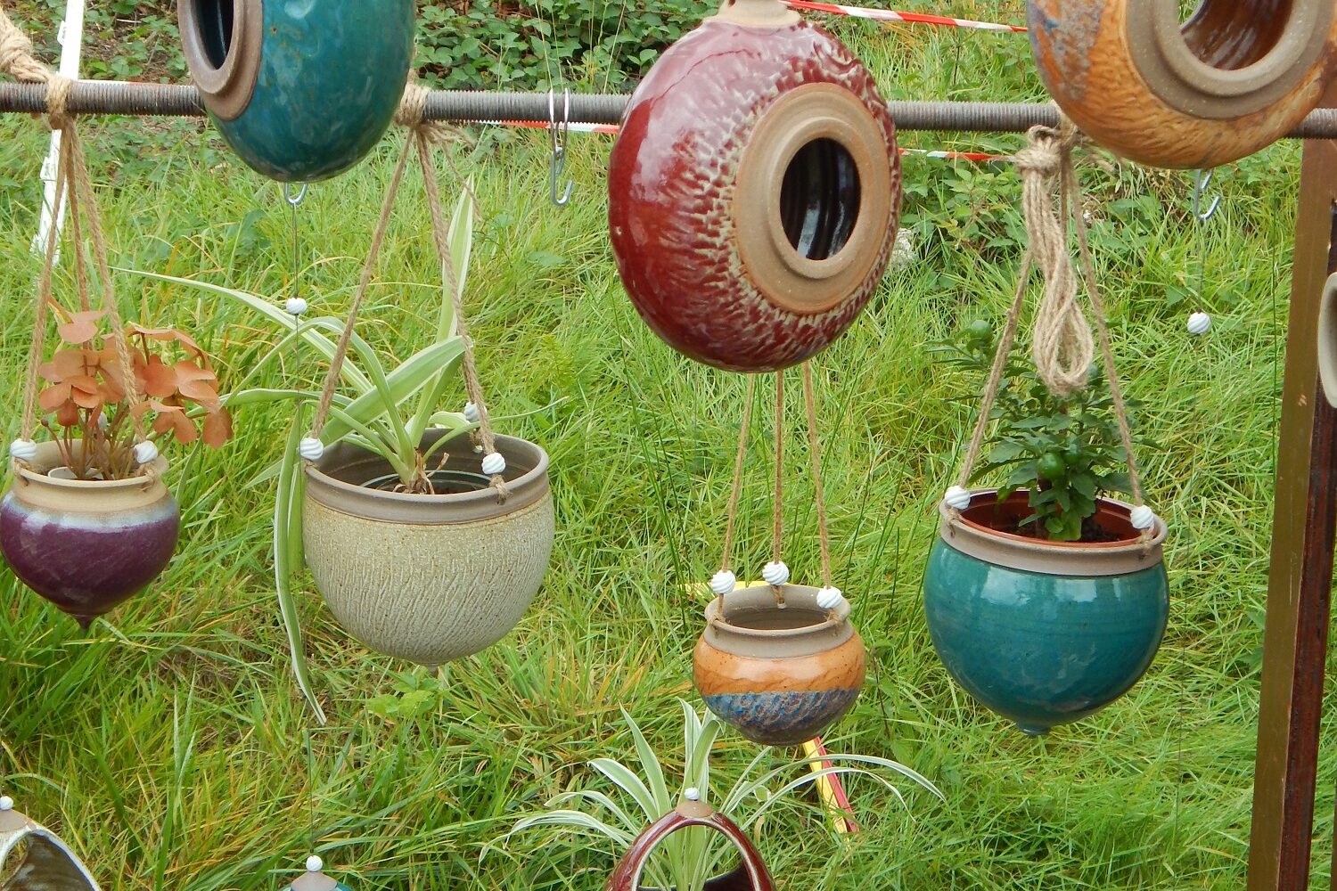 un stand au marché de potiers