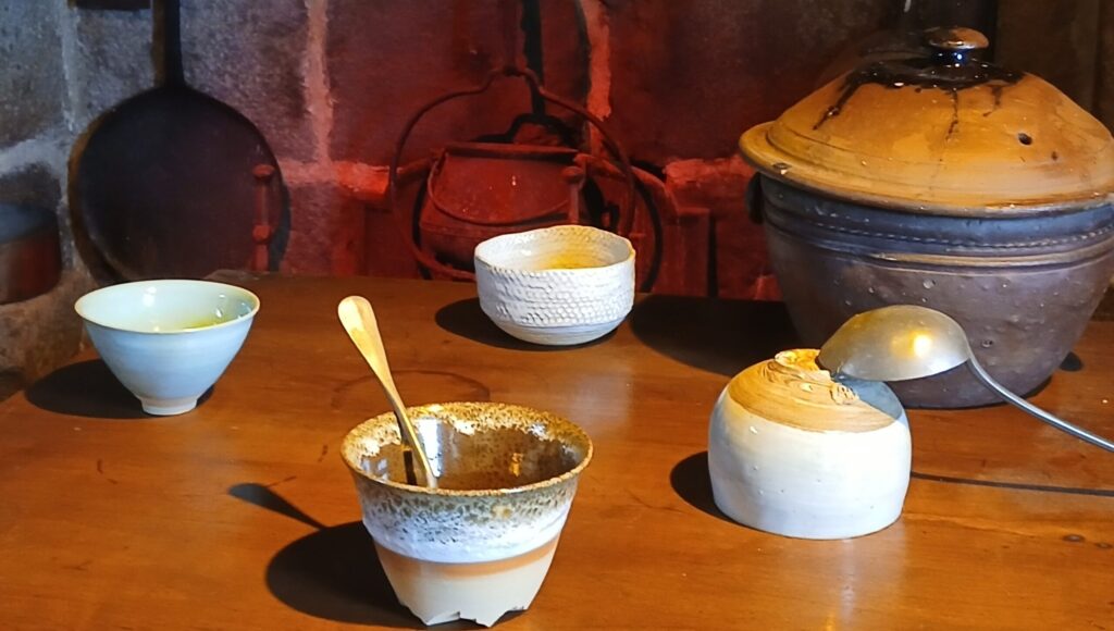 bols remplis de soupe pour la soirée "le bol et la soupe"