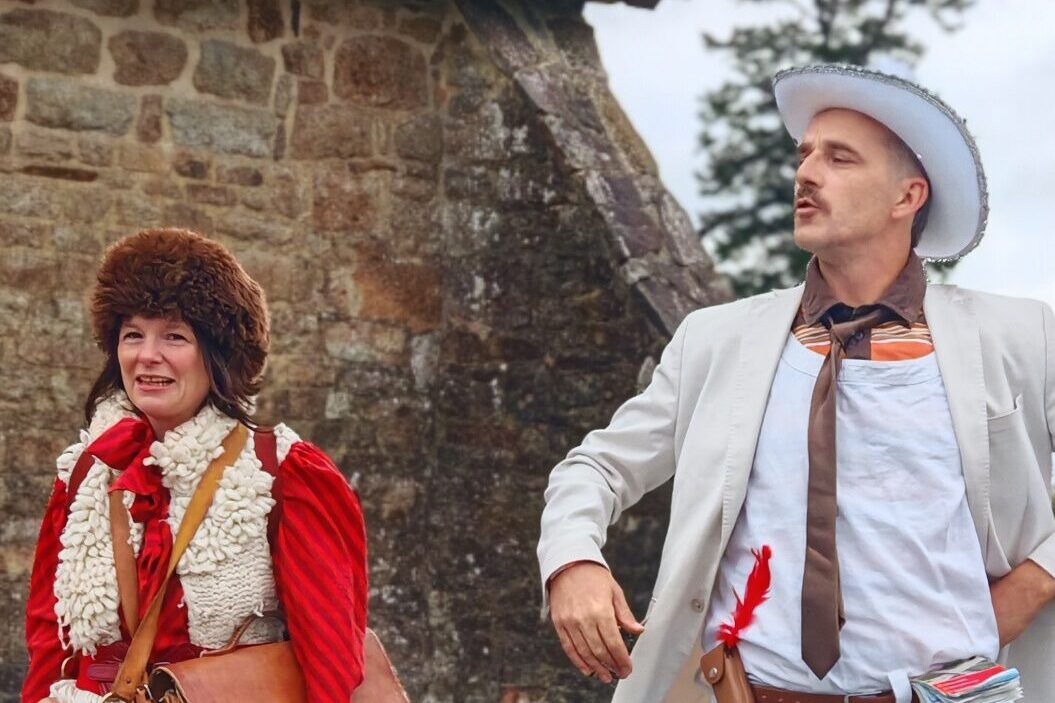 une visite guidée décalée du musée par Eddy Doigt et Catherine Schmidt