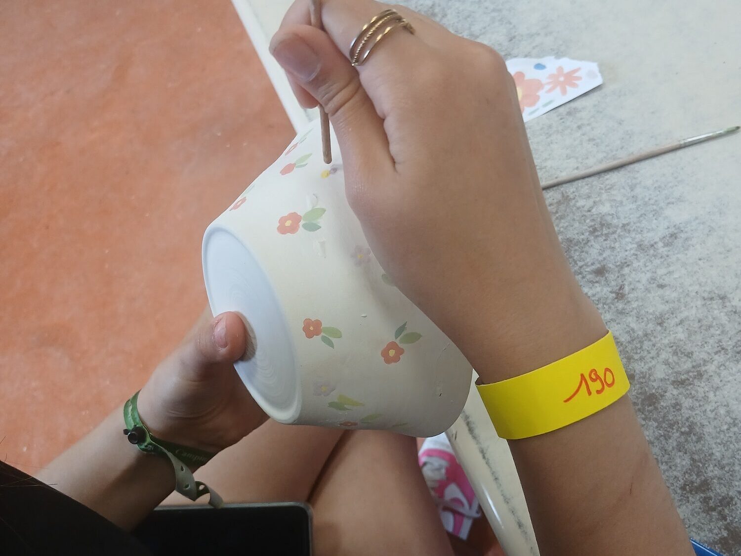 réalisation du décor d'un bol